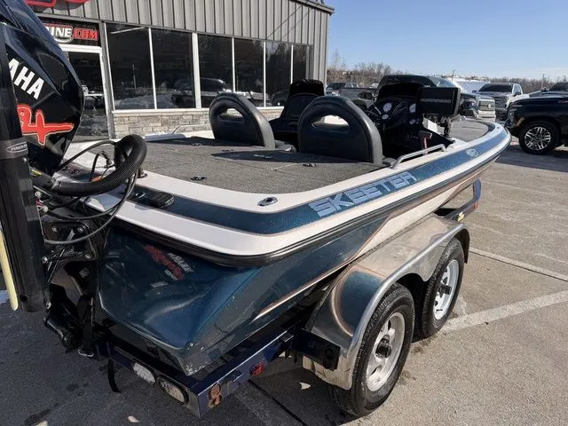 Slide: The Image of Skeeter ZX200 2002 - 3