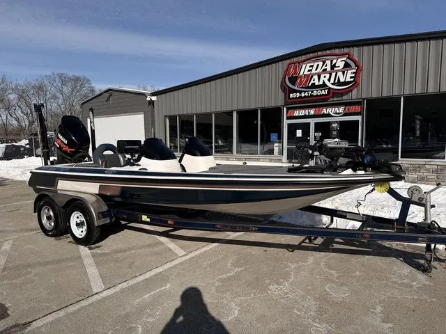 Slide: The Image of Skeeter ZX200 2002 - 8