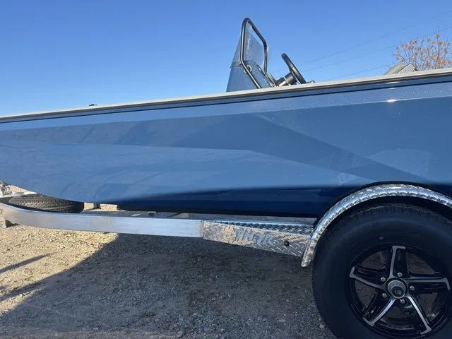 Slide: The Image of Thor 1900 Lake Hammer Center Console Elite 2026 - 29