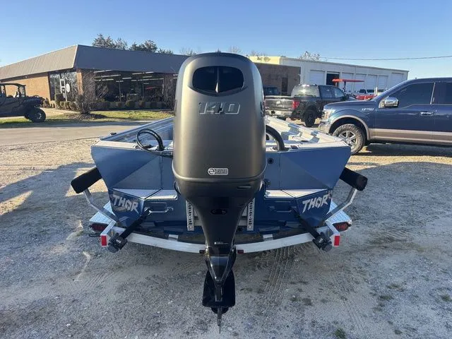 Slide: The Image of Thor 1900 Lake Hammer Center Console Elite 2026 - 5