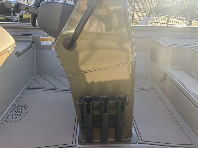 Slide: The Image of Thor 1900 Lake Hammer Center Console Elite 2026 - 19