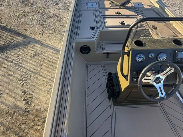 Slide: The Image of Thor 1900 Lake Hammer Center Console Elite 2026 - 23