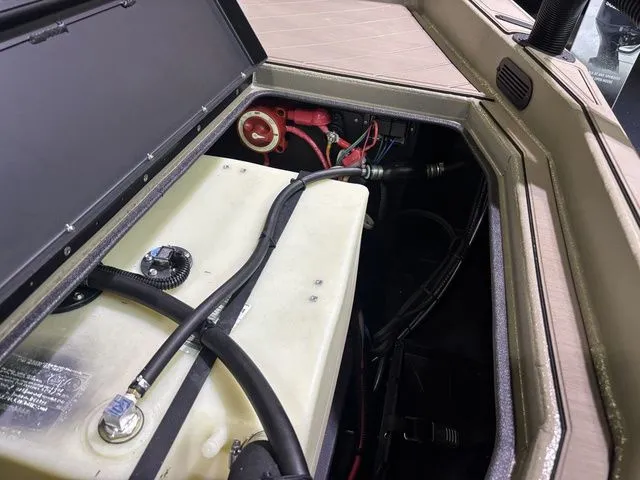 Slide: The Image of Thor 1900 Lake Hammer Center Console Elite 2026 - 36