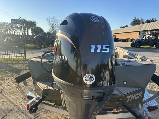 Slide: The Image of Thor 1900 Lake Hammer Center Console Elite 2026 - 8