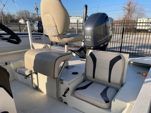 Slide: The Image of Alumacraft MV1860 AW Bay 2017 - 7