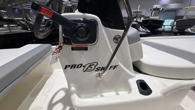 Slide: The Image of Mako Pro Skiff 13 CC 2026 - 11