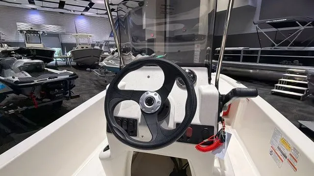 Slide: The Image of Mako Pro Skiff 13 CC 2026 - 15