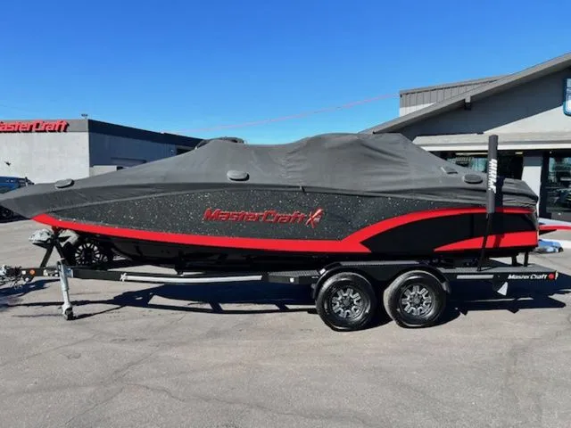 Slide: The Image of MasterCraft X23 2018 - 22