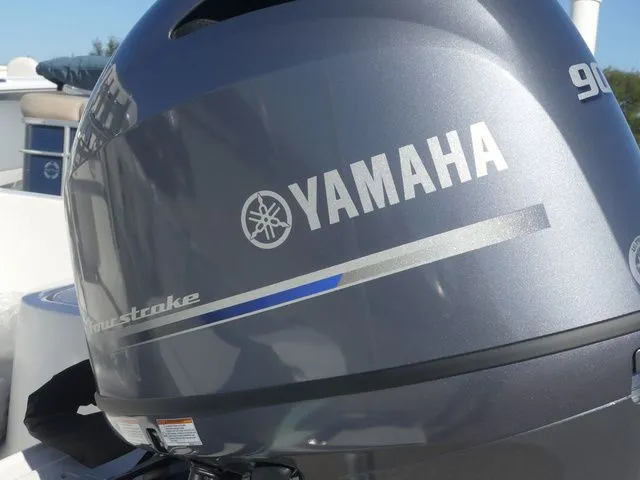 Slide: The Image of Key West 1720 Center Console 2026 - 9