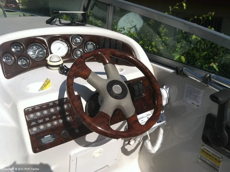 Slide: The Image of Crownline Boats 242 CR 2003 - 9