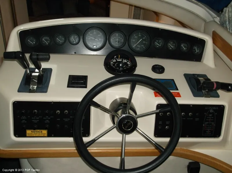 Slide: The Image of Sea Ray 370 Sedan Bridge 1993 - 9