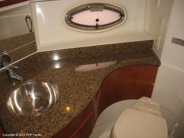 Slide: The Image of Carver Yachts 410 Sport Sedan 2003 - 7