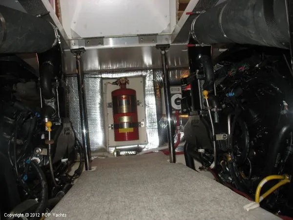 Slide: The Image of Carver Yachts 410 Sport Sedan 2003 - 8