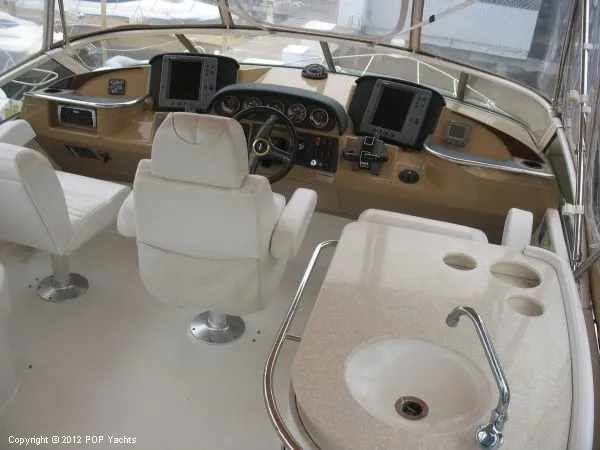 Slide: The Image of Carver Yachts 410 Sport Sedan 2003 - 9