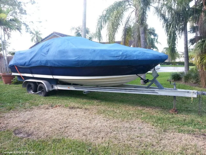 Slide: The Image of Sea Ray 240 Sundeck 2006 - 6