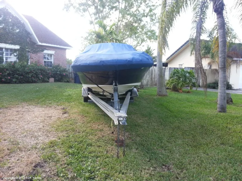 Slide: The Image of Sea Ray 240 Sundeck 2006 - 7