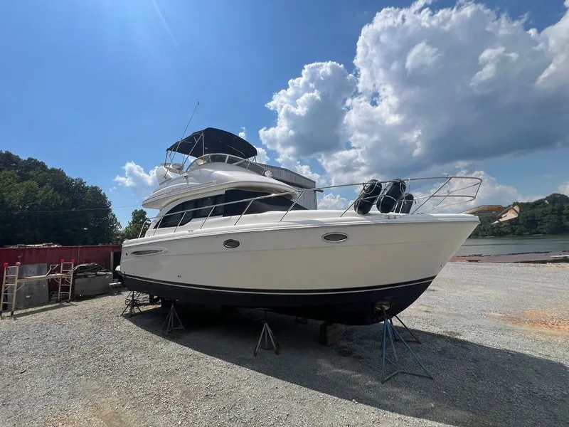 Slide: The Image of Meridian 341 Sedan 2005 - 10