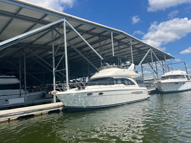 Slide: The Image of Meridian 341 Sedan 2005 - 4