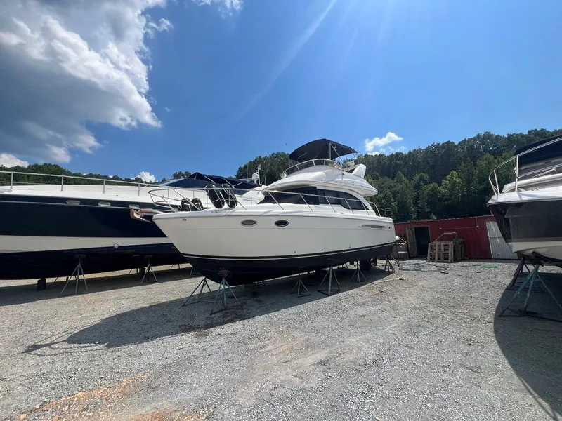 Slide: The Image of Meridian 341 Sedan 2005 - 6