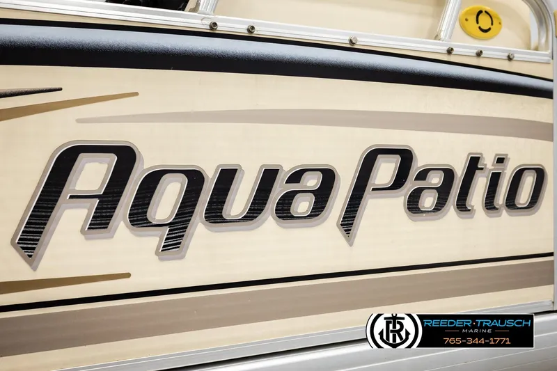 Slide: The Image of 2004 AquaPatio 220 RE boat logo with Reeder-Trausch Marine branding. - 48
