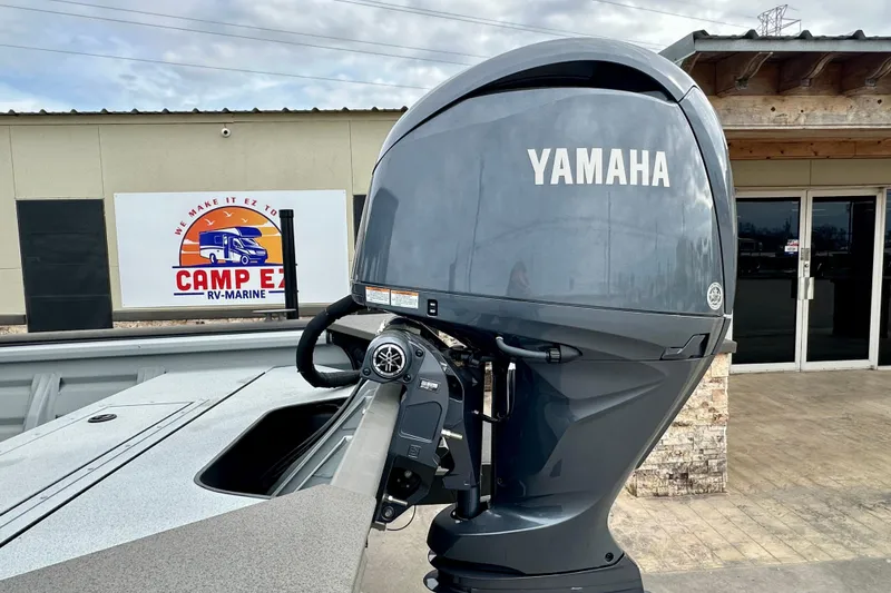 Slide: The Image of Yamaha outboard motor on 2026 SeaArk 2472 CUB boat at Camp EZ RV-Marine. - 7