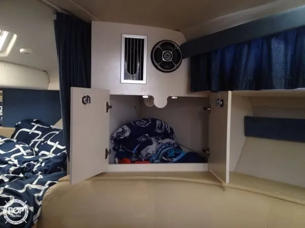 Slide: The Image of Bayliner 305 Cruiser 2007 - 3