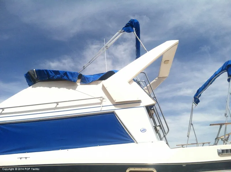 Slide: The Image of Bayliner 285 Contessa 1987 - 4