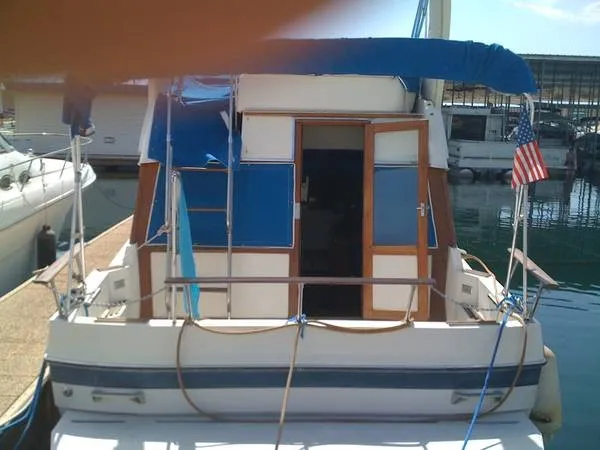 Slide: The Image of Bayliner 285 Contessa 1987 - 7