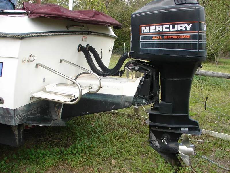 Slide: The Image of Wellcraft 250 Sportsman 1987 - 3