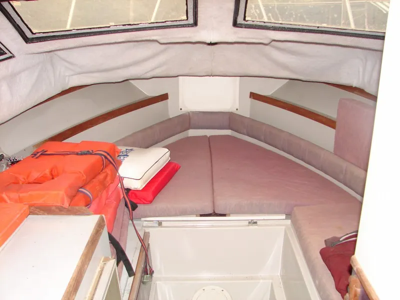 Slide: The Image of Wellcraft 250 Sportsman 1987 - 8