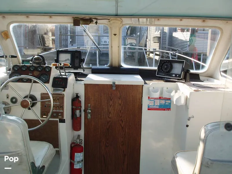 Slide: The Image of Uniflite 28 Salty Dog 1977 - 10