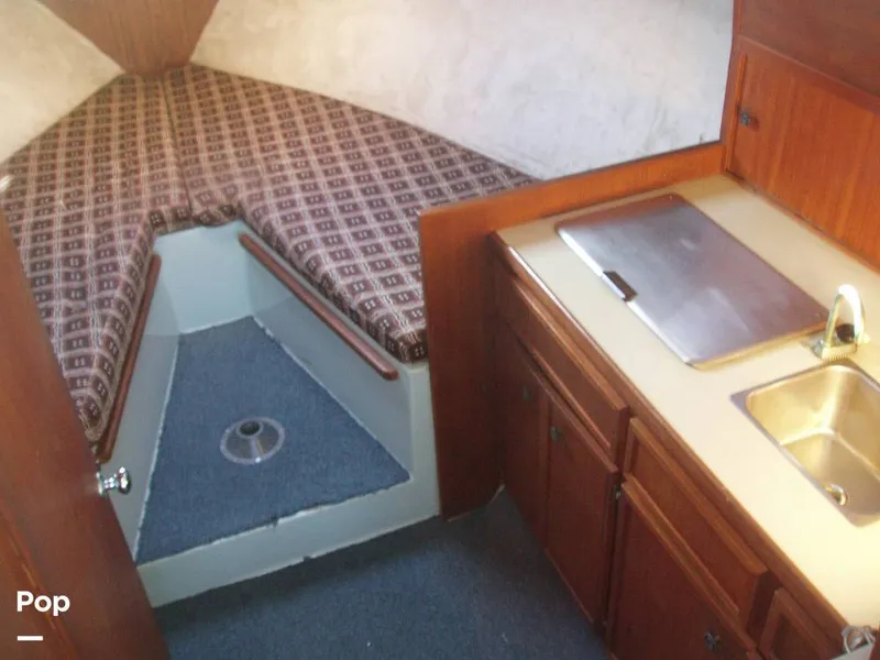 Slide: The Image of Uniflite 28 Salty Dog 1977 - 5