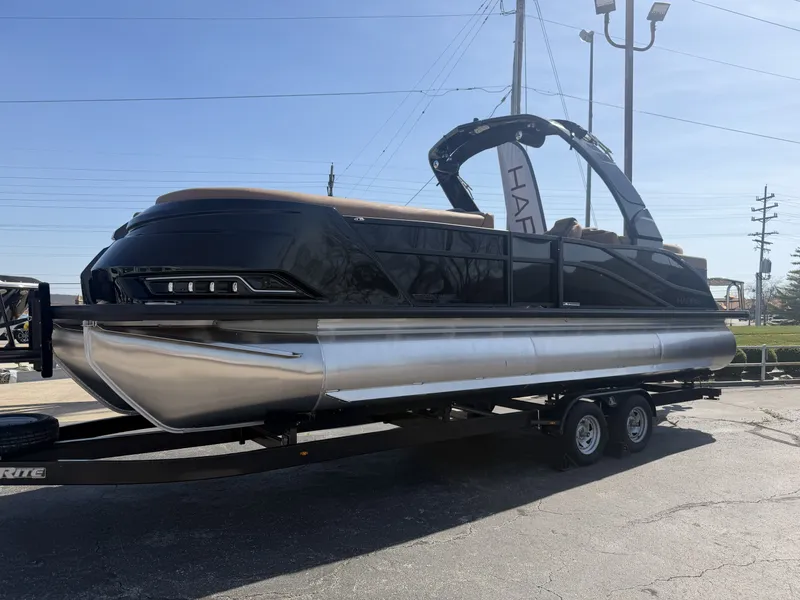 Slide: The Image of Harris Grand Mariner 250 2026 - 0