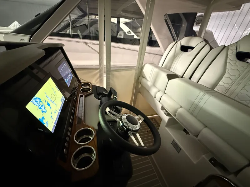 Slide: The Image of Tiara 34 LS 2024 - 11