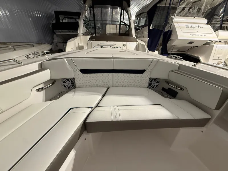 Slide: The Image of Tiara 34 LS 2024 - 16