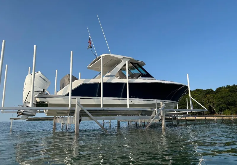 Slide: The Image of Tiara 34 LS 2024 - 2