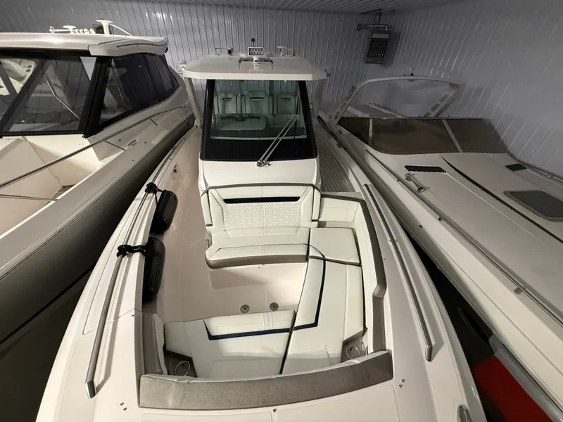 Slide: The Image of Tiara 34 LS 2024 - 26