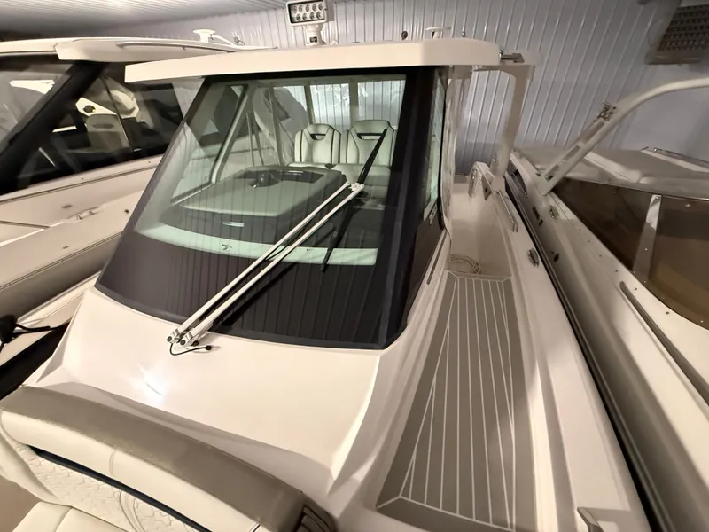 Slide: The Image of Tiara 34 LS 2024 - 27