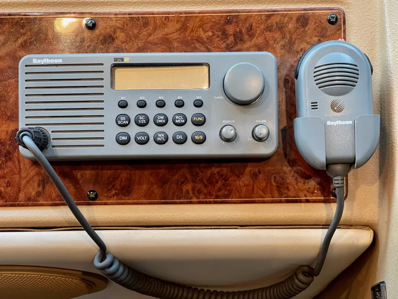 Slide: The Image of RAYTHEON VHF RADIO - 36