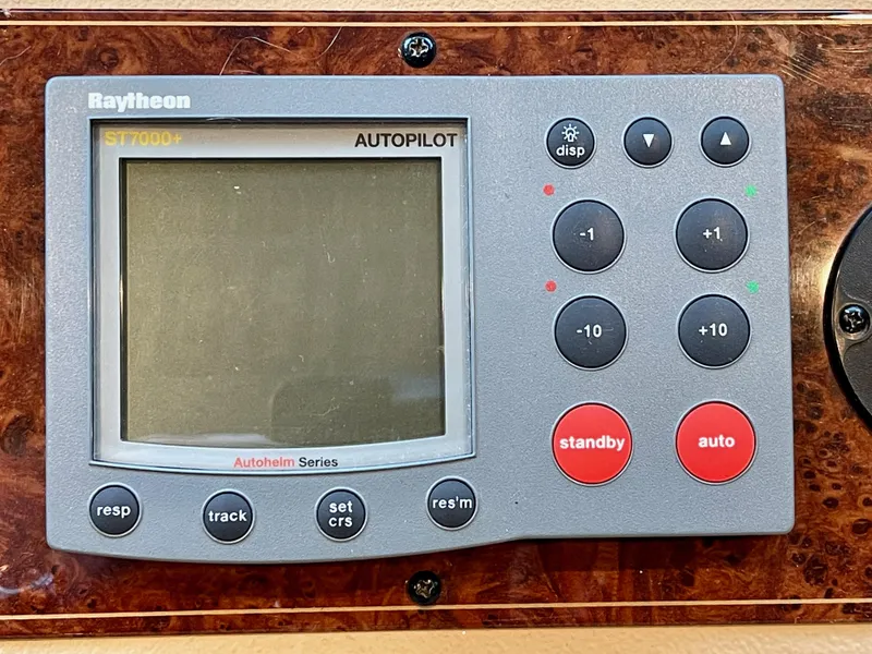 Slide: The Image of RAYTHEON AUTOPILOT - 37