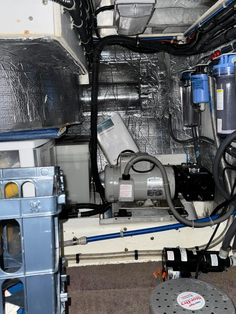 Slide: The Image of Navigator 5700 2002 - 73