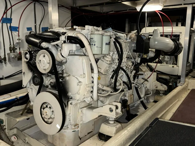 Slide: The Image of Navigator 5700 2002 - 75