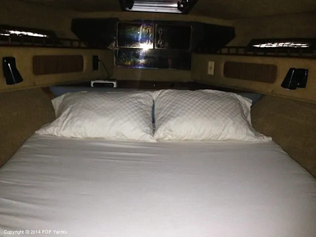 Slide: The Image of Sea Ray 36 AFT Cabin 1984 - 10
