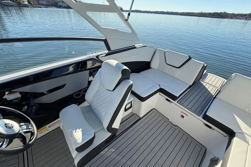 Slide: The Image of Yamaha 222SD 2026 - 14