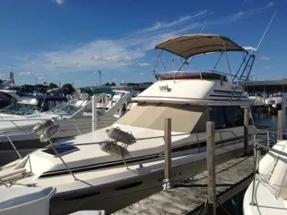 Slide: The Image of Sea Ray 340 Sedan Bridge 1985 - 4