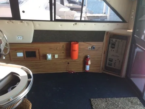 Slide: The Image of Sea Ray 340 Sedan Bridge 1985 - 6