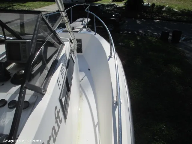 Slide: The Image of SeaCraft 2330 1988 - 6