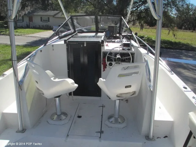 Slide: The Image of SeaCraft 2330 1988 - 7
