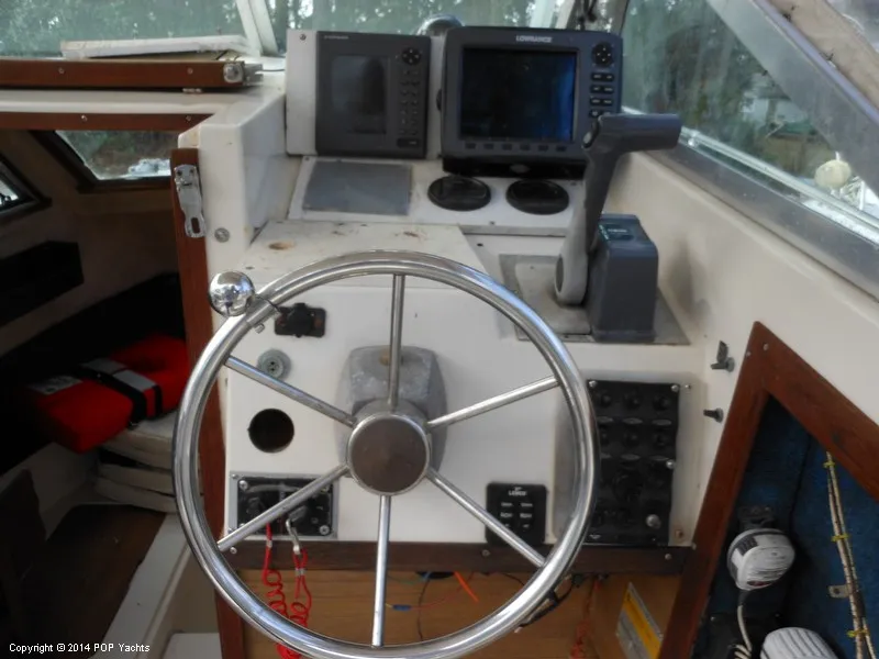 Slide: The Image of Grady-White 240 Offshore 1984 - 9