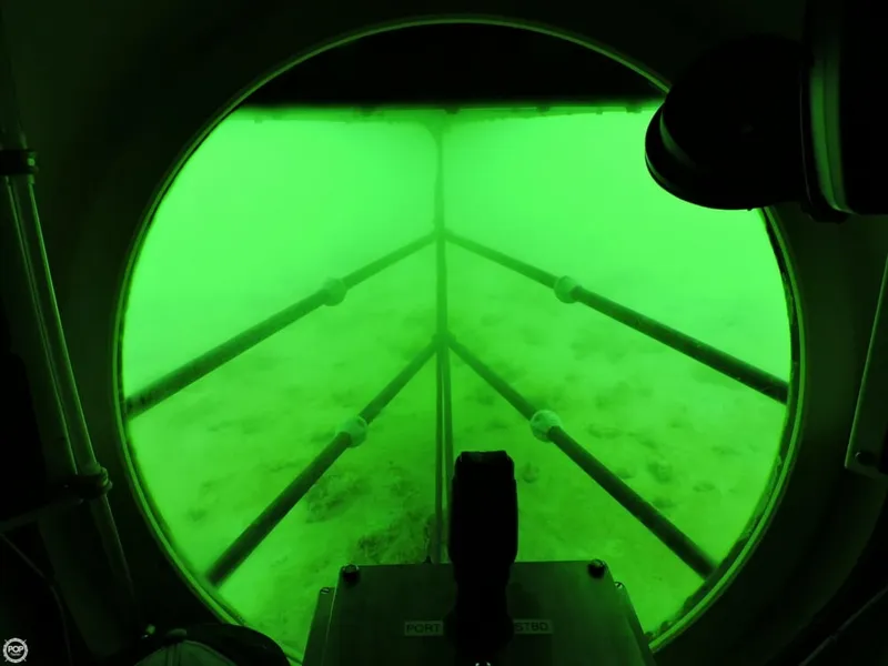 Slide: The Image of Marlin 32 Diesel Electric S-101 Manned Submarine 1987 - 7